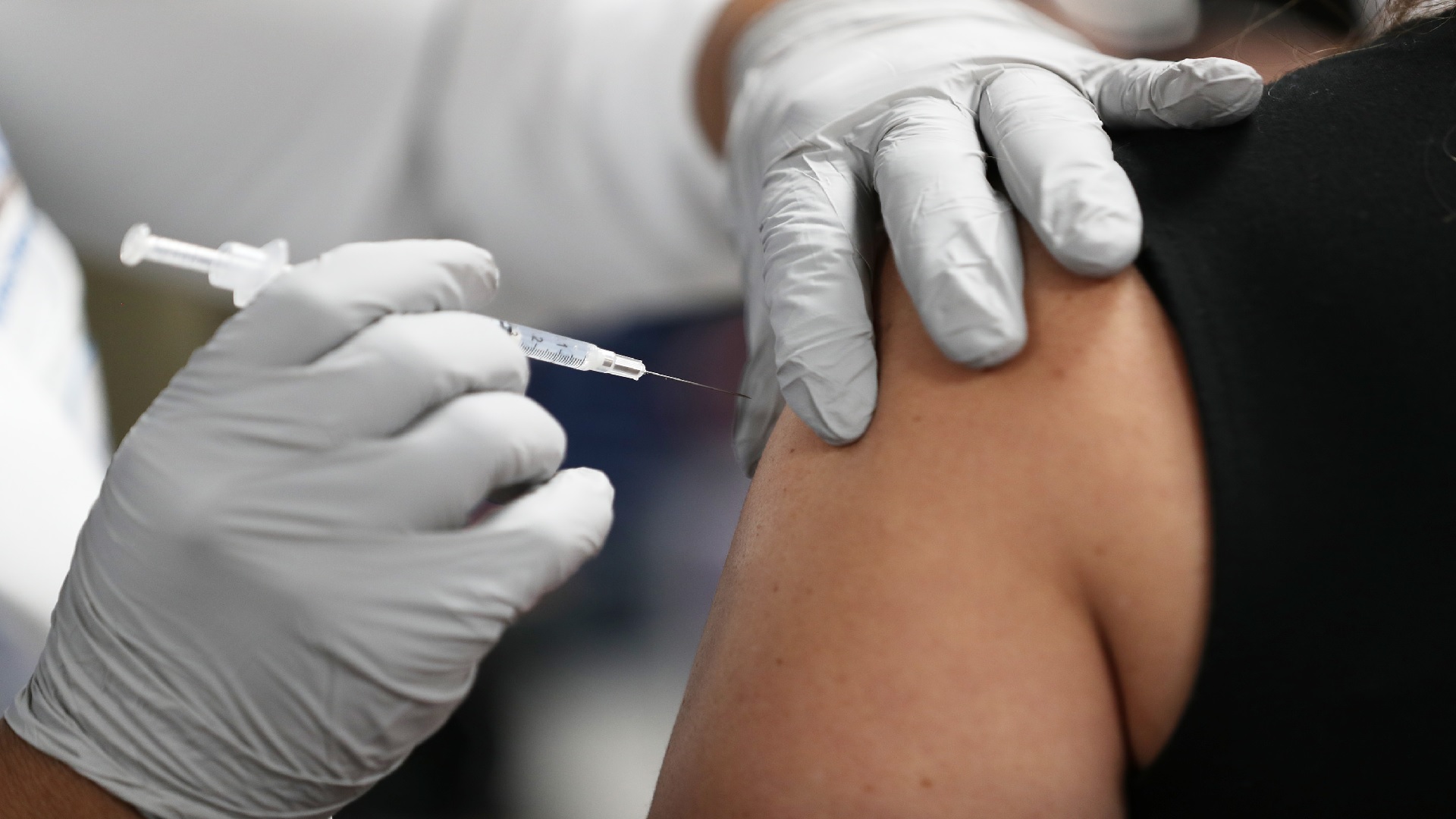 Mañana llega medio millón de vacunas Janssen a Colombia