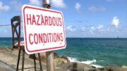 Alerta por agua con bacterias en tres playas en Palm Beach