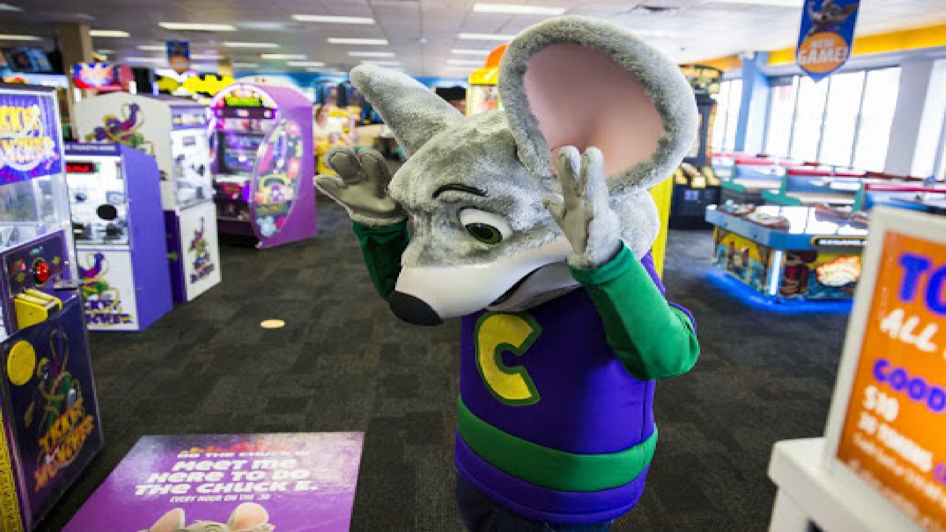 La famosa pizzería CHUCK E. CHEESE se declara en QUIEBRA