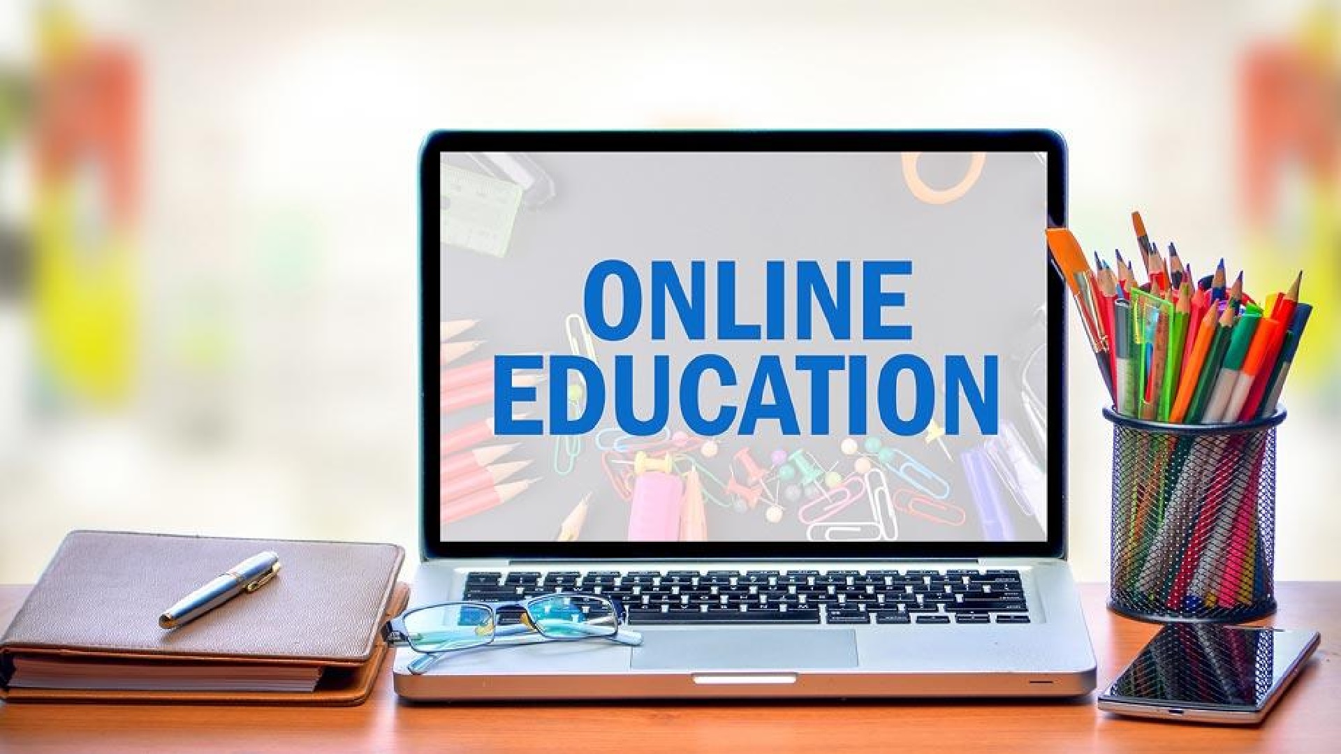 El Distrito Escolar MEJORARÁ las condiciones para la instrucción ONLINE
