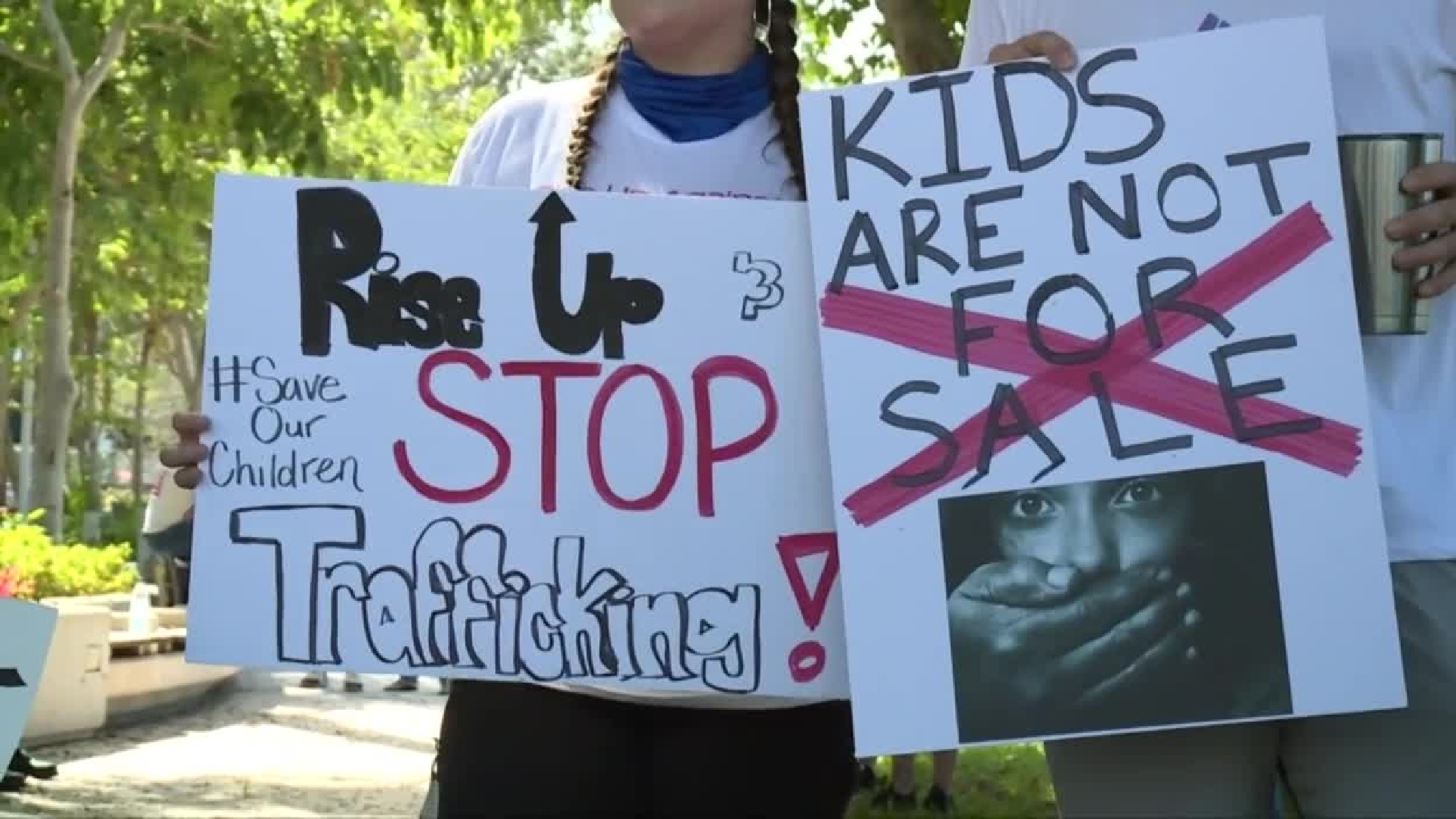 Sobrevivientes de TRÁFICO HUMANO marcharon el sábado en PALM BEACH