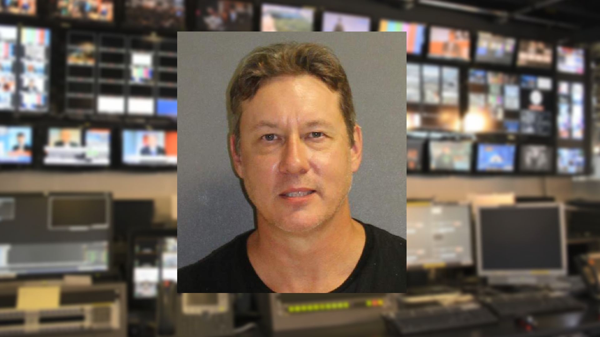Dos hombres a GOLPES por colocación de carteles políticos en VOLUSIA