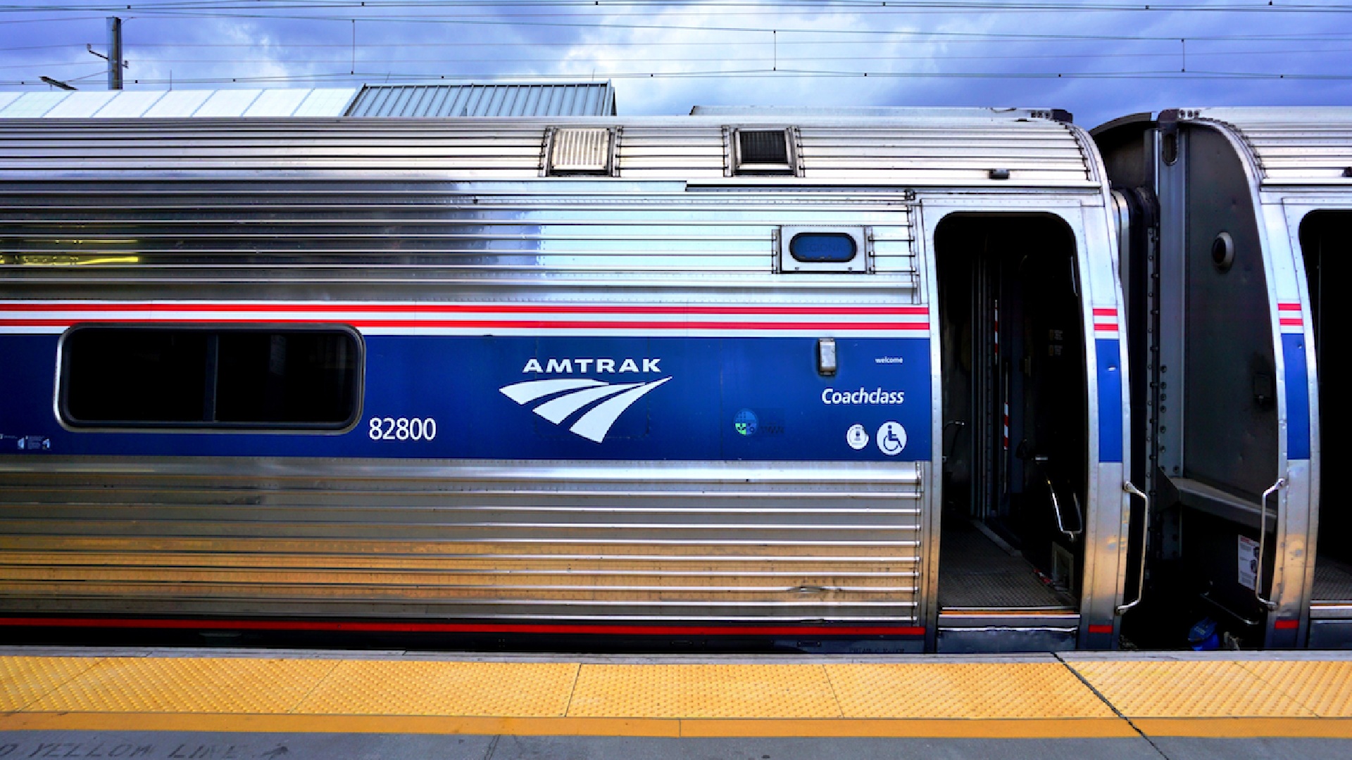 TRENES AMTRAK DESPEDIRÍA cerca de 2000 PERSONAS en Florida