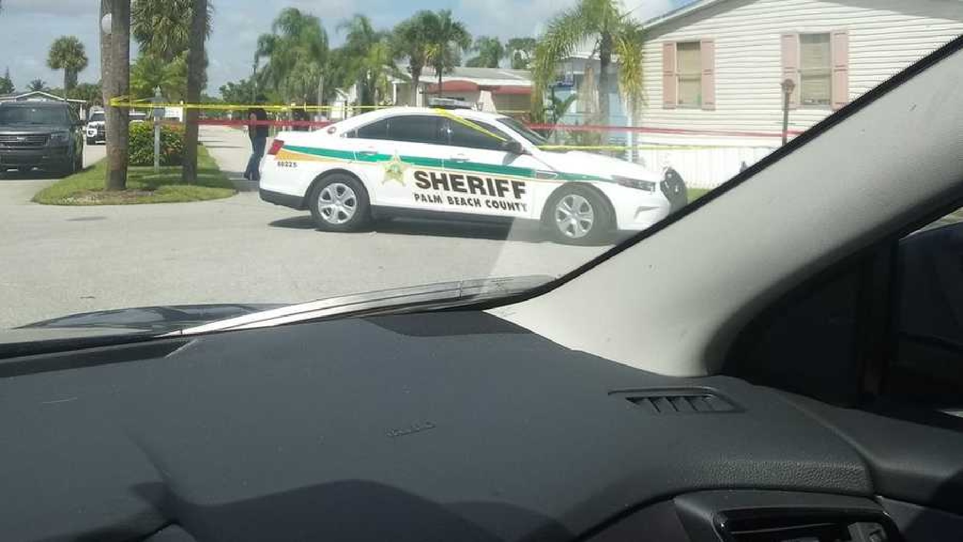 Policía investiga tiroteo en Lake Worth Village Mobile Home