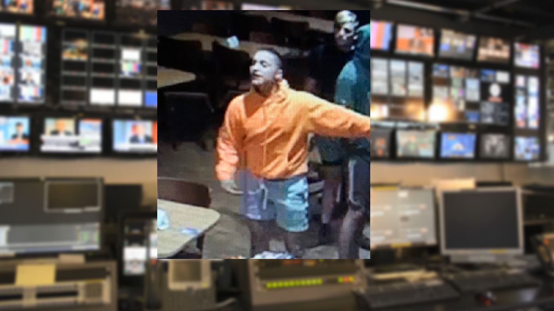 ARRESTAN ATACANTE de MUJER en IHOP RESTAURANT en Royal Palm Beach
