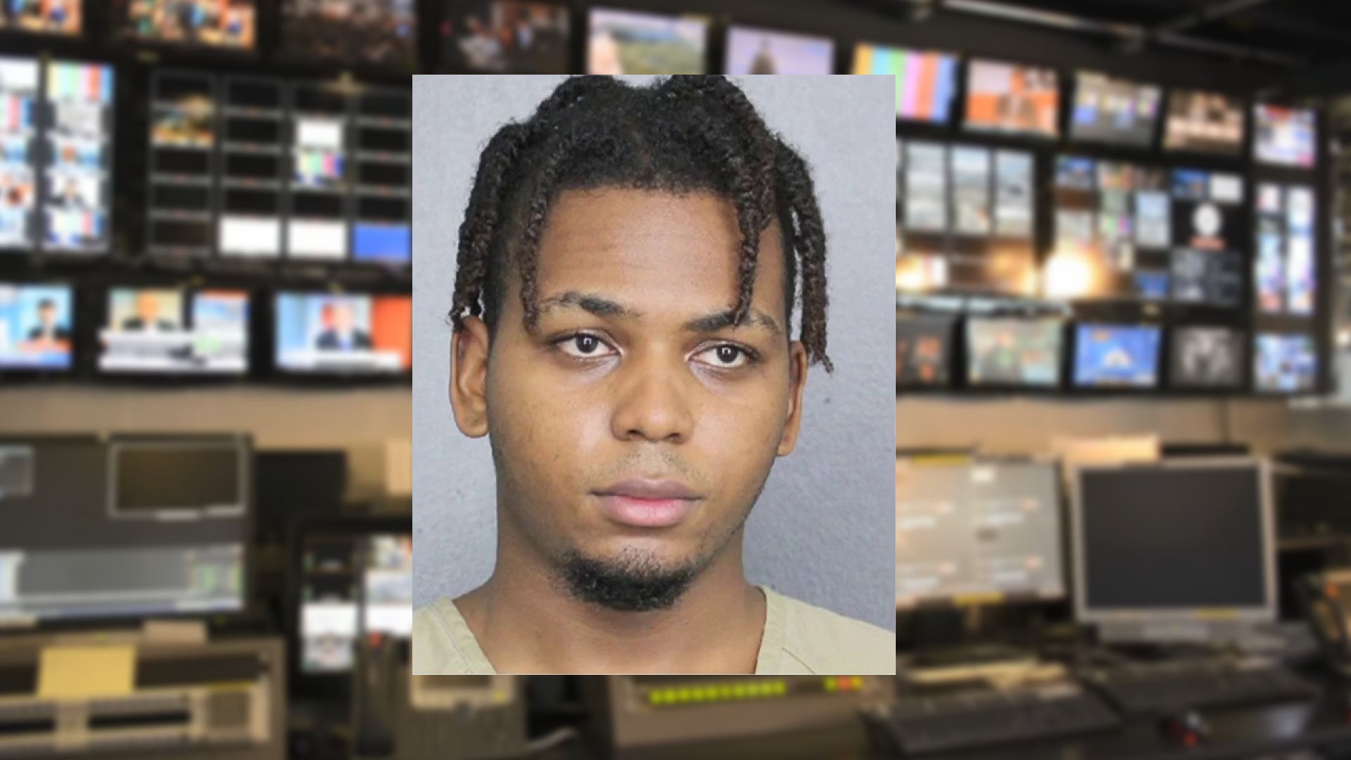 Arrestan hombre de 22 AÑOS por agresión lasciva y pornografía de MENORES en Broward