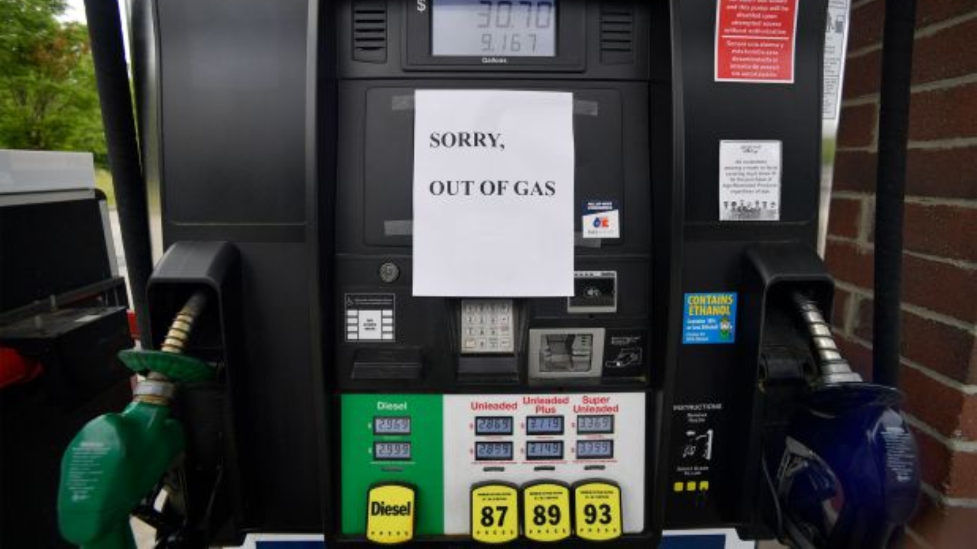 Por escasez de combustible en Jupiter cierran gasolinera por horas