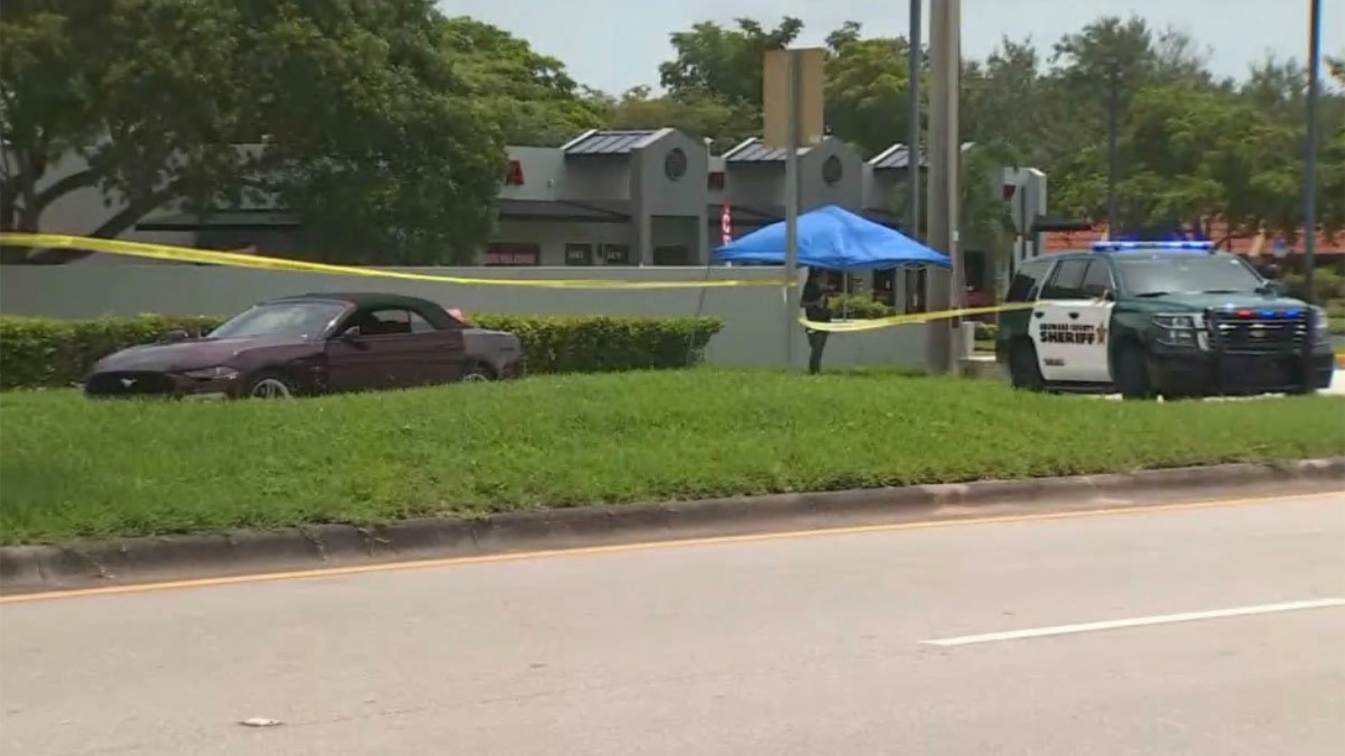 Investigan tiroteo entre 2 conductores en Commercial Blvd, Broward