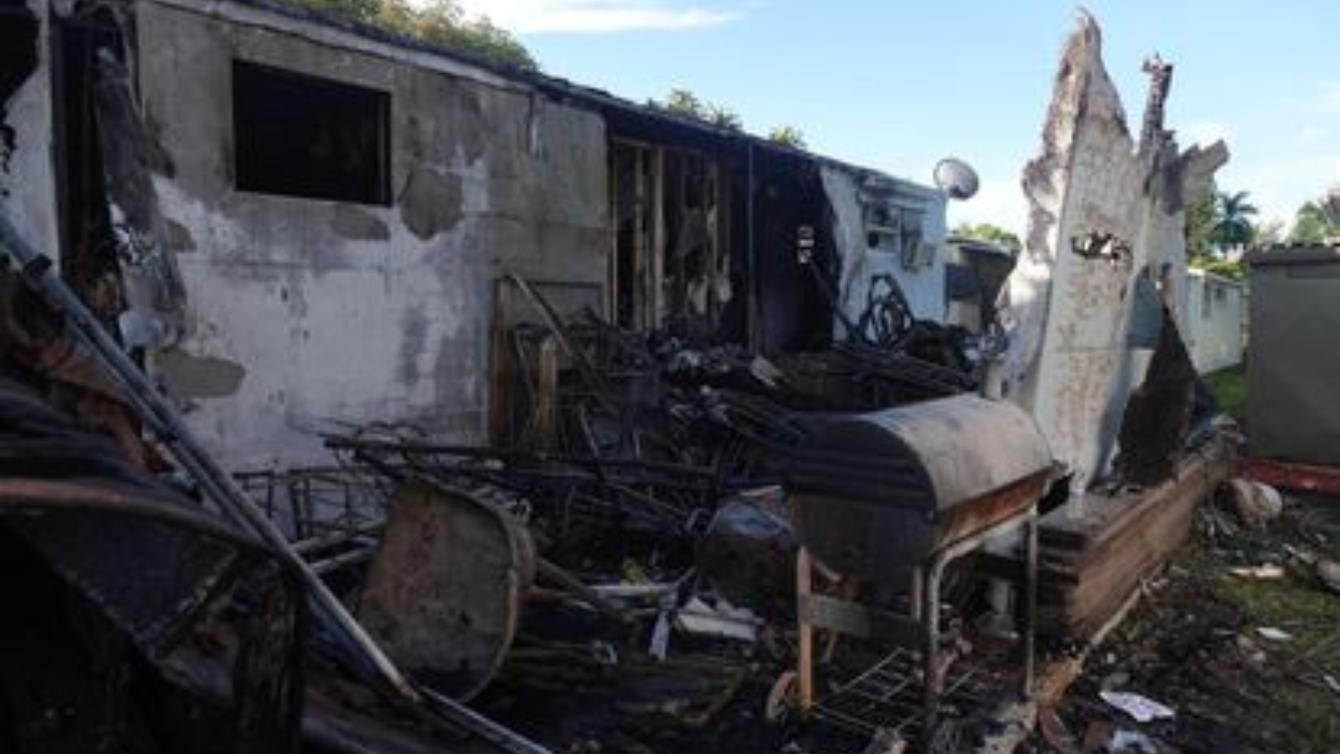 Familia de seis personas lo ha perdido todo en voraz incendio de North Lauderdale