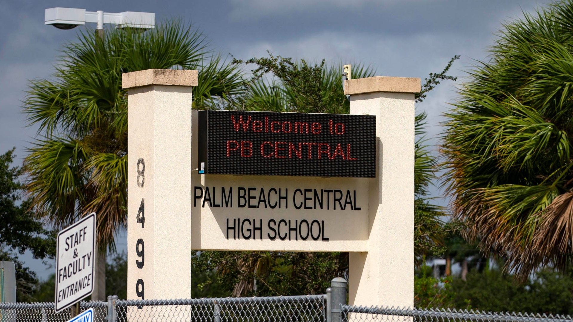 Ordenan más seguridad para Palm Beach Central High
