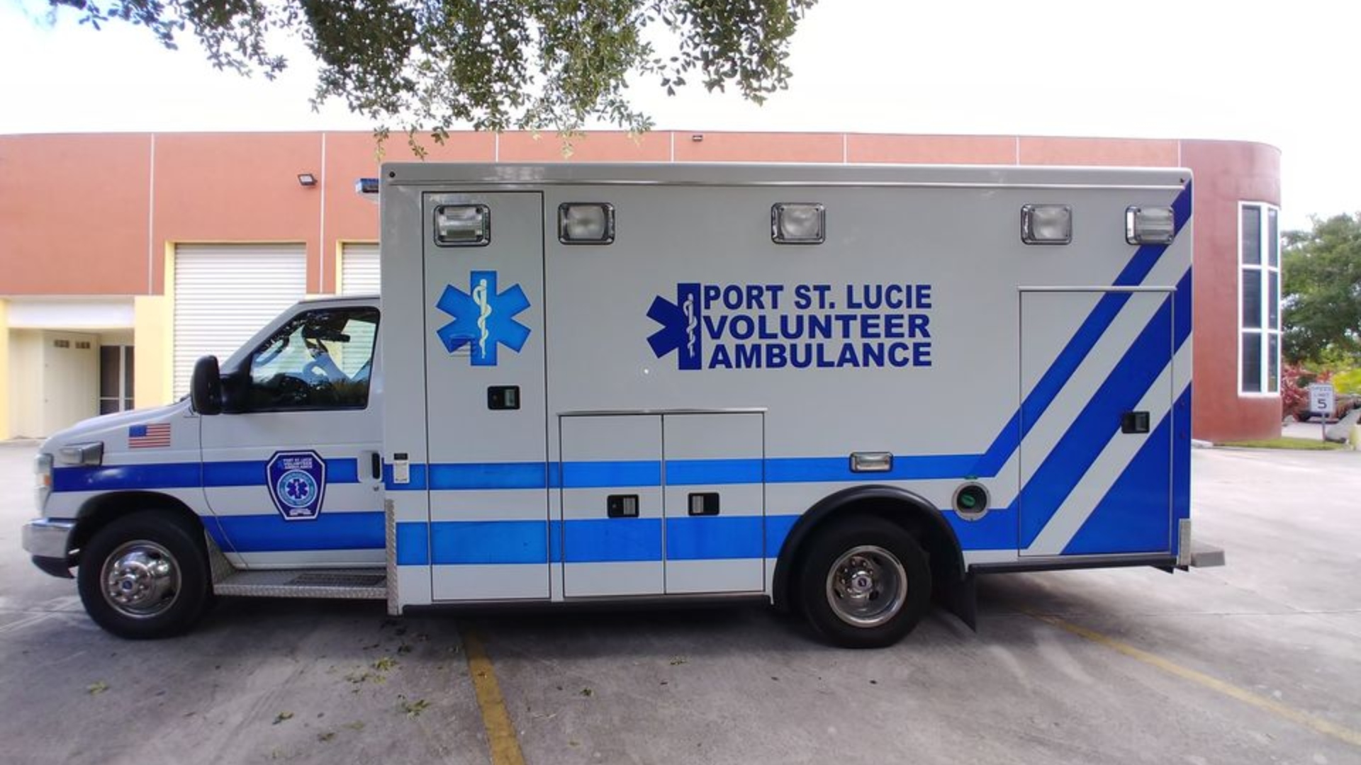 Servicio de ambulancia voluntaria y gratuita de Port St. Lucie necesita apoyo