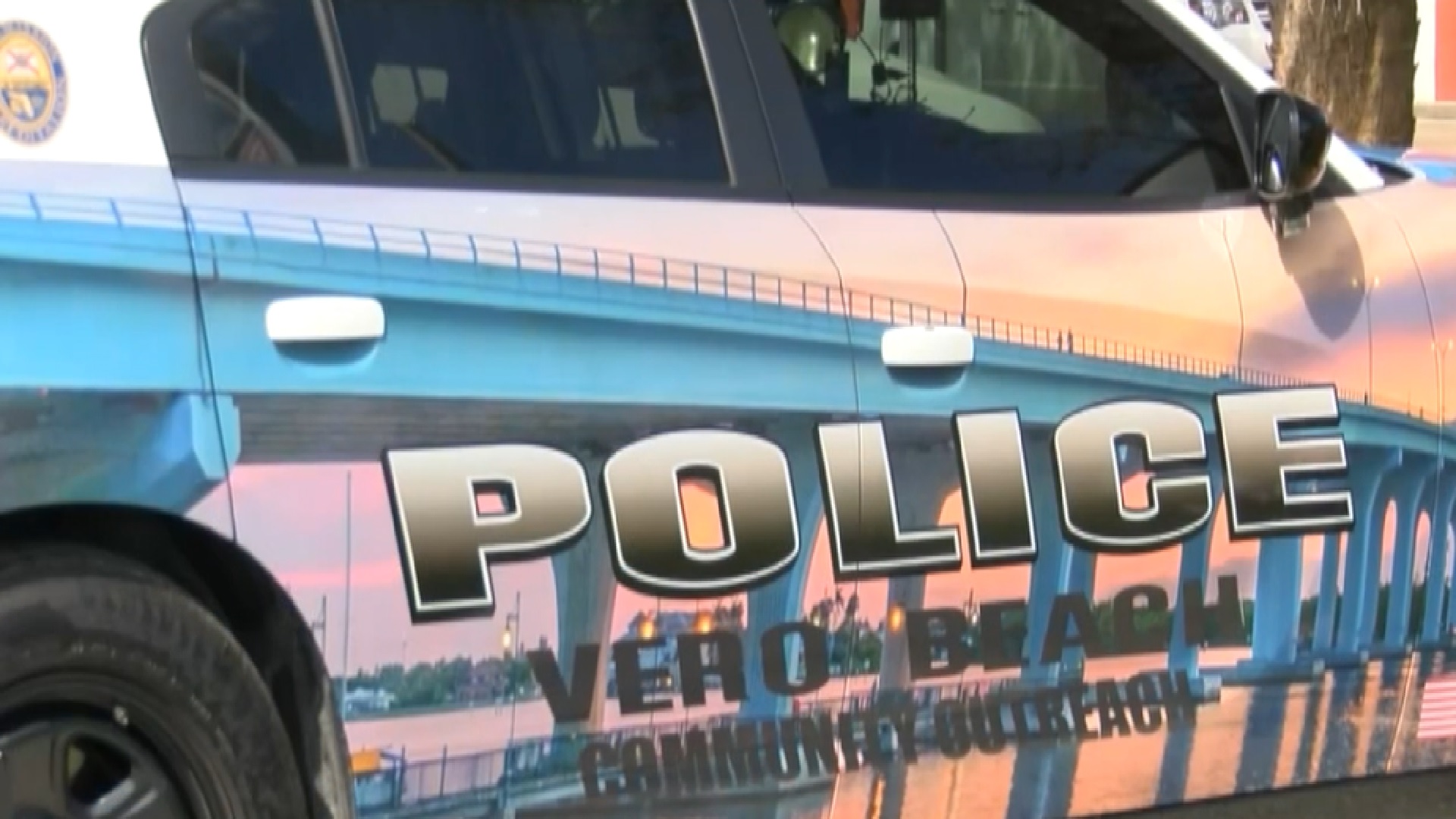 Policía contra la mendicidad y consumo de drogas en público en Vero Beach