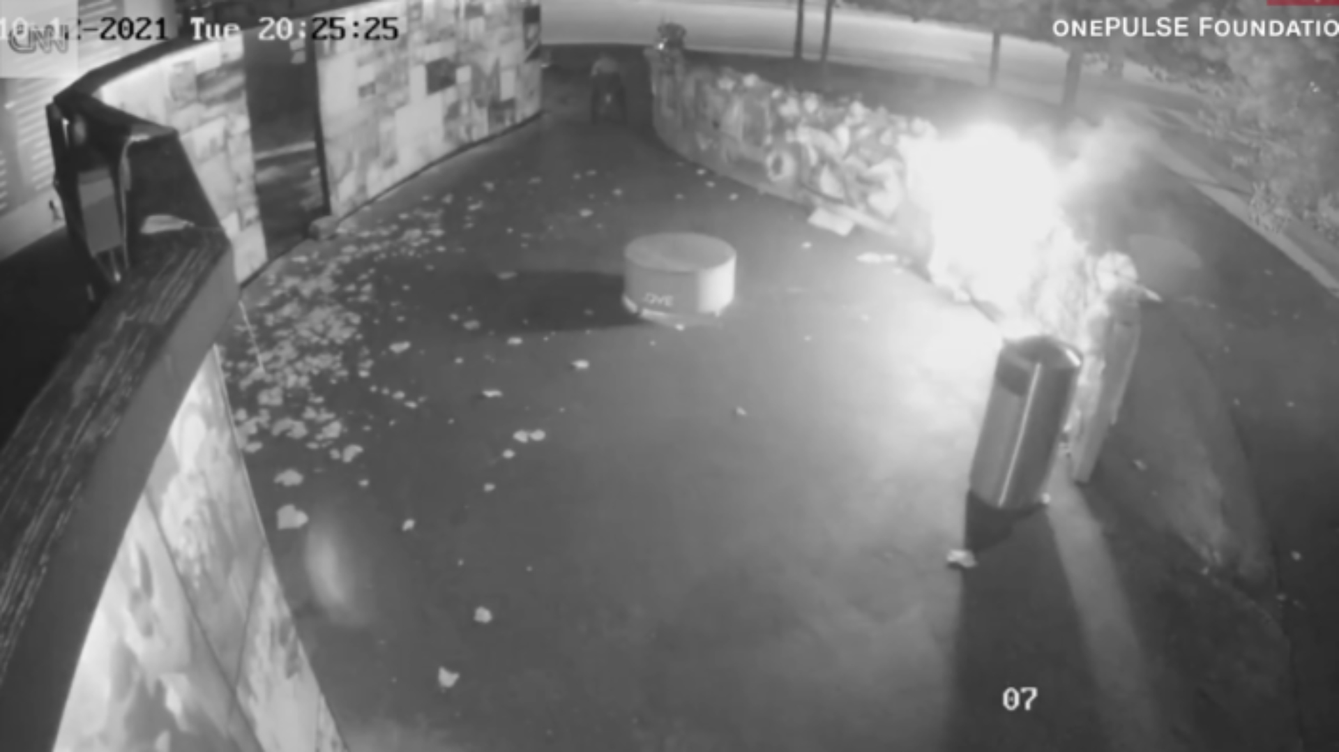 Captan en cámara autor de incendio en el “Pulse Nightclub”, Orlando