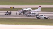 Guian al pasajero de una avioneta en aterrizaje de emergencia en Palm Beach