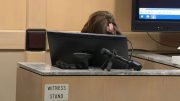 Niña de 17 años testificó en caso de uso de fuerza por un policía en Broward