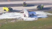 Evacúan avión después de que el tren de aterrizaje colapsara en Miami-Dade