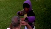 JÓVENES le ROBAN la CADENA en su propio patio delantero en MIAMI-DADE