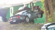 Adolescente se estrella con casa en Miramar